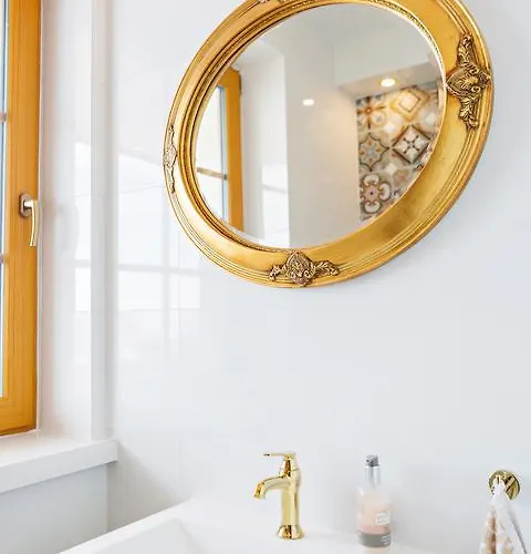 Wonder - W Spokojnej Okolicy, Z Widokiem Na Gory